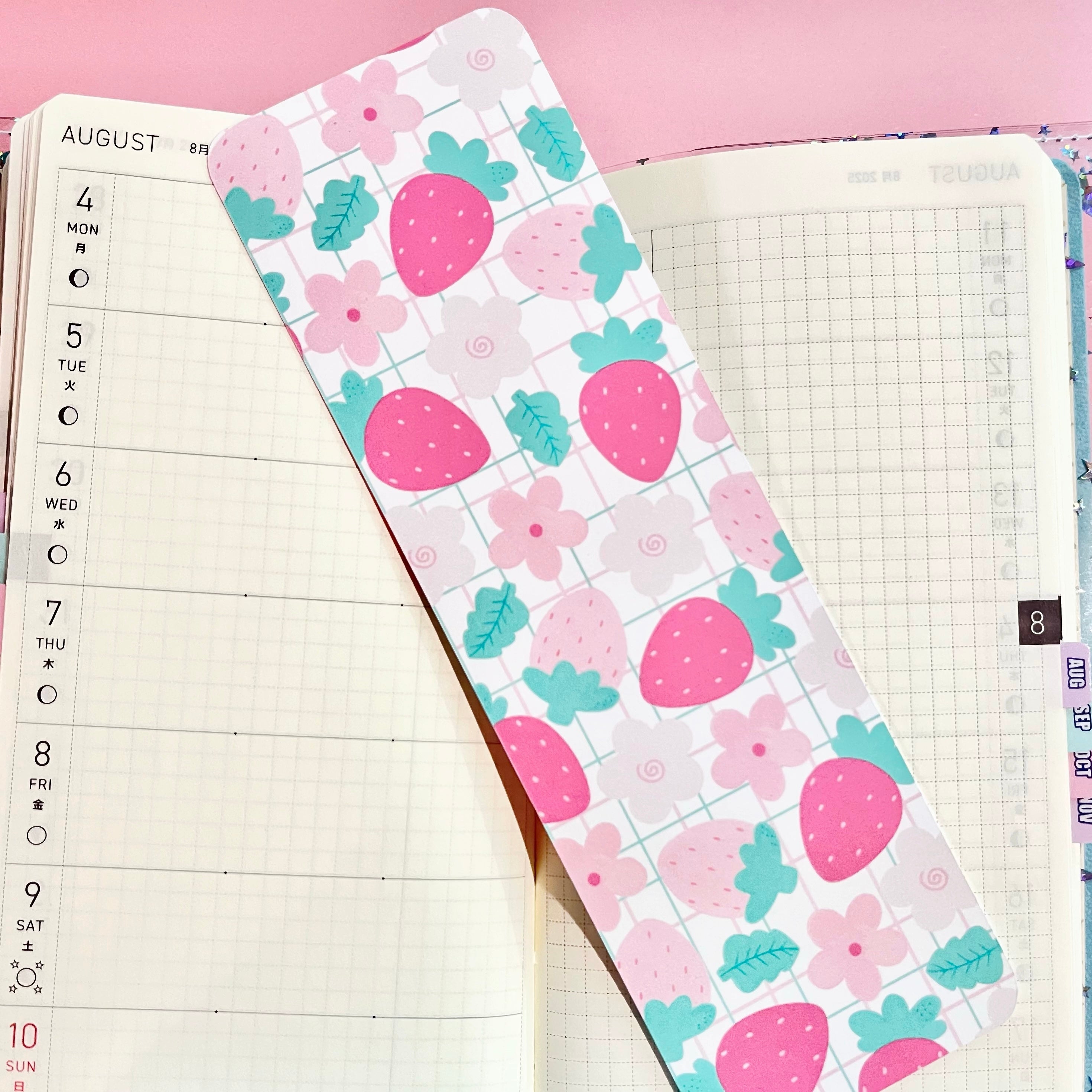 Strawberry Bookmark/B05