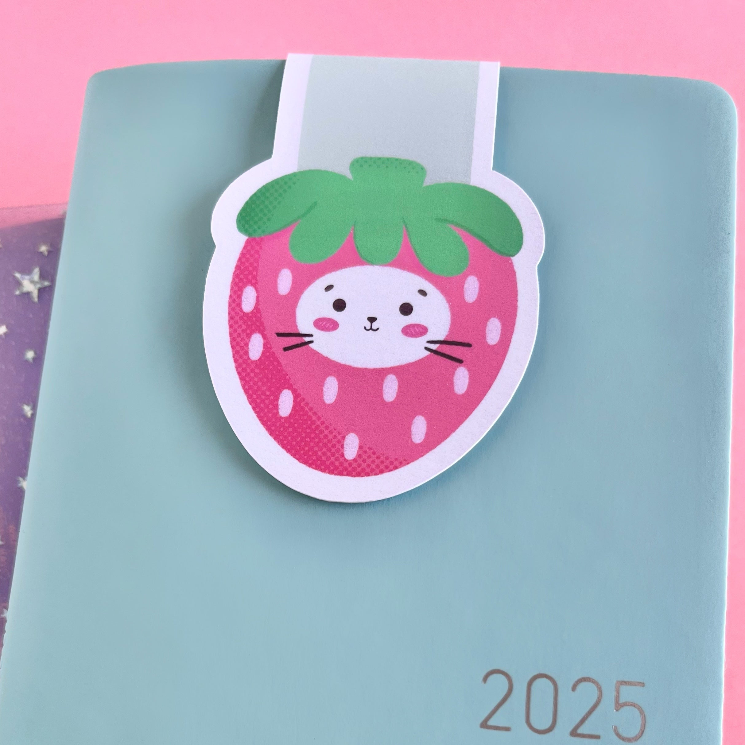 Berry Kitty Magnetic BookmarkMG17